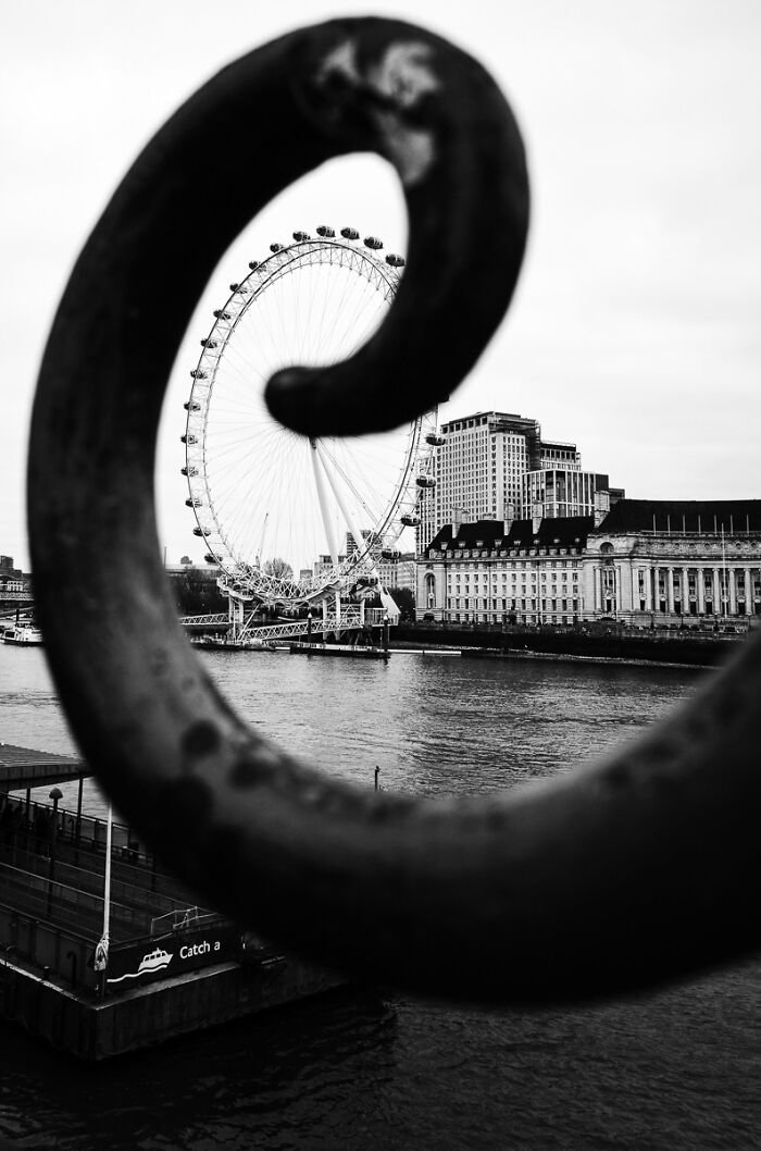 147 Stunning Street Photos That Capture Life’s Most Authentic Moments
