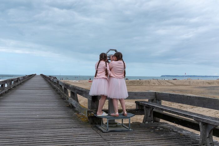 147 Stunning Street Photos That Capture Life’s Most Authentic Moments