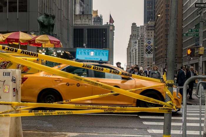 147 Stunning Street Photos That Capture Life’s Most Authentic Moments