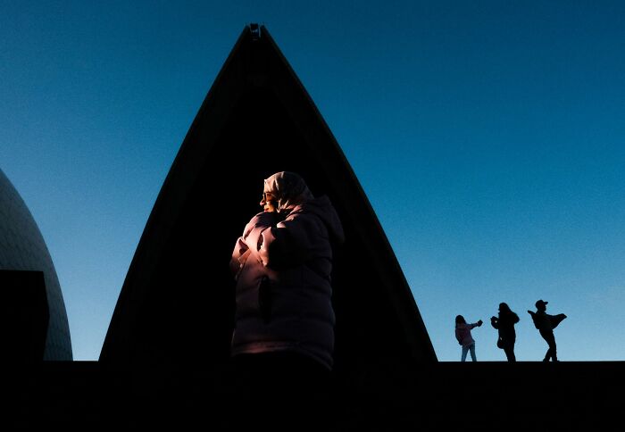 147 Stunning Street Photos That Capture Life’s Most Authentic Moments