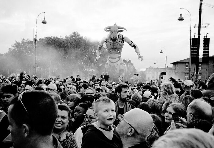 147 Stunning Street Photos That Capture Life’s Most Authentic Moments