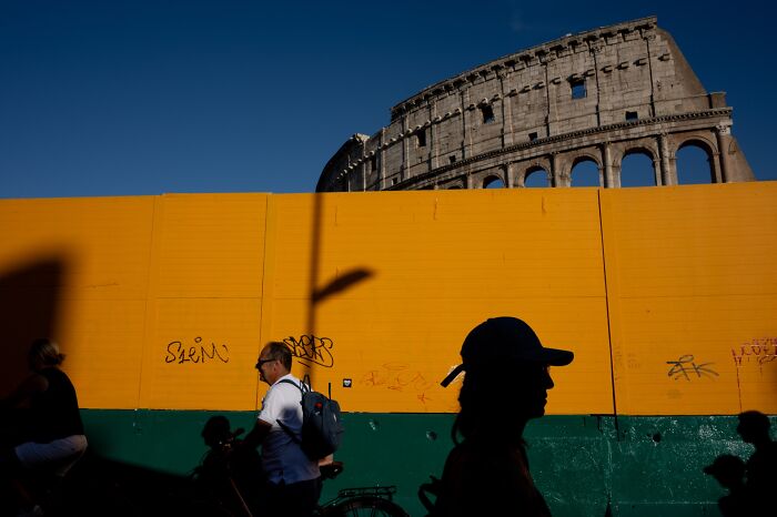 147 Stunning Street Photos That Capture Life’s Most Authentic Moments
