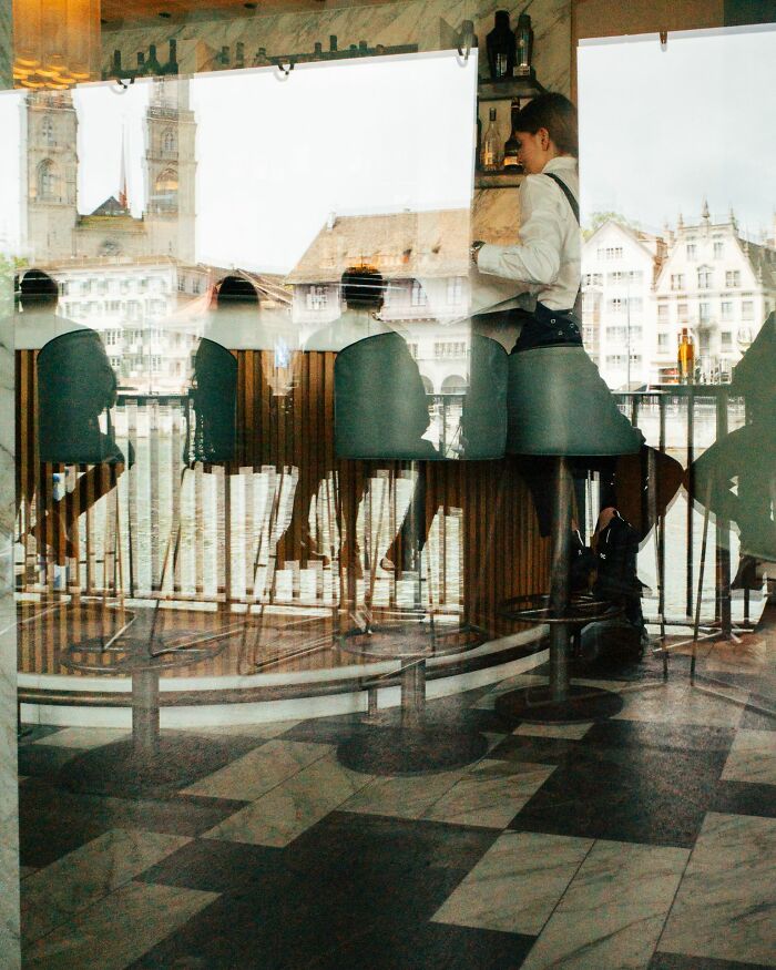 147 Stunning Street Photos That Capture Life’s Most Authentic Moments