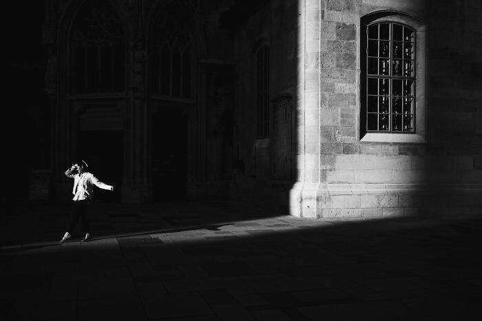 147 Stunning Street Photos That Capture Life’s Most Authentic Moments