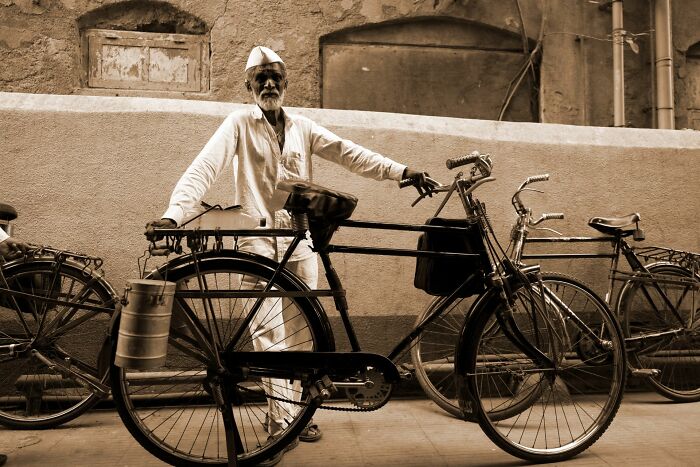 147 Stunning Street Photos That Capture Life’s Most Authentic Moments