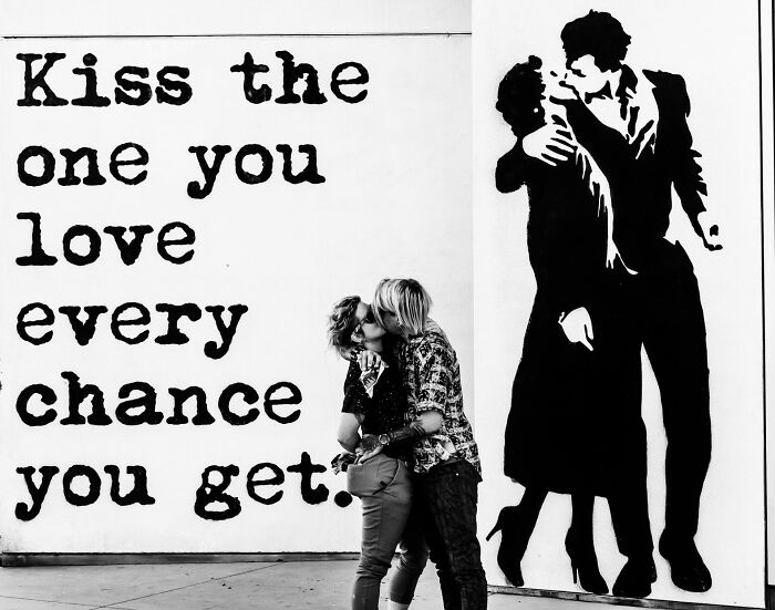 147 Stunning Street Photos That Capture Life’s Most Authentic Moments