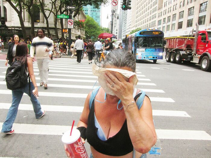 147 Stunning Street Photos That Capture Life’s Most Authentic Moments