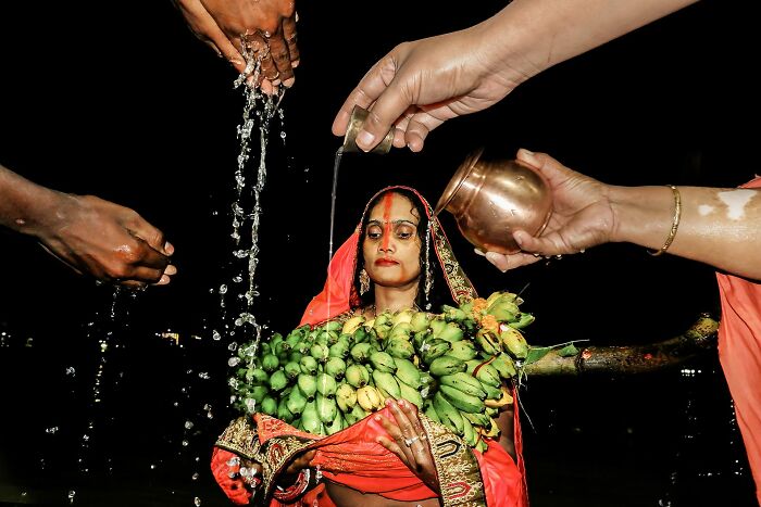 147 Stunning Street Photos That Capture Life’s Most Authentic Moments