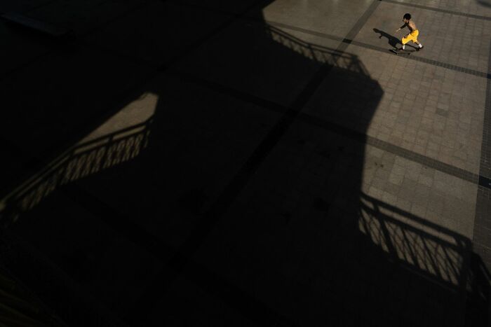 147 Stunning Street Photos That Capture Life’s Most Authentic Moments