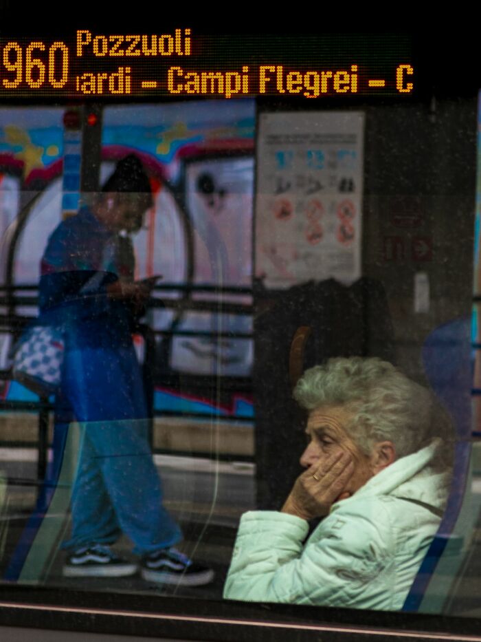 147 Stunning Street Photos That Capture Life’s Most Authentic Moments