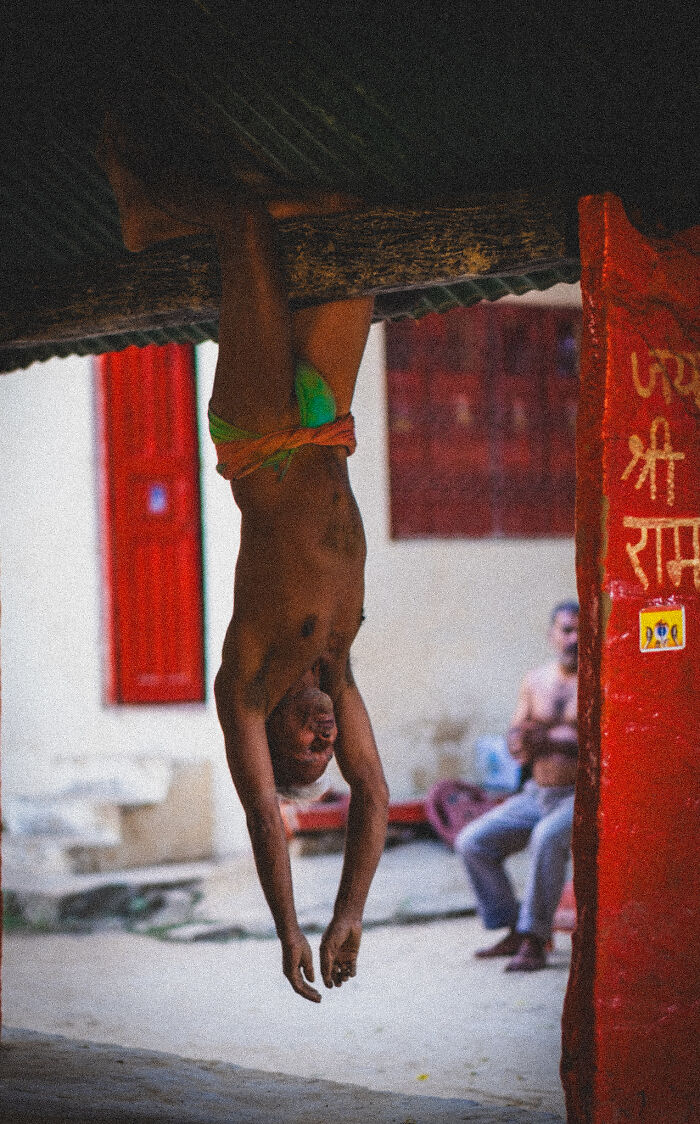 147 Stunning Street Photos That Capture Life’s Most Authentic Moments
