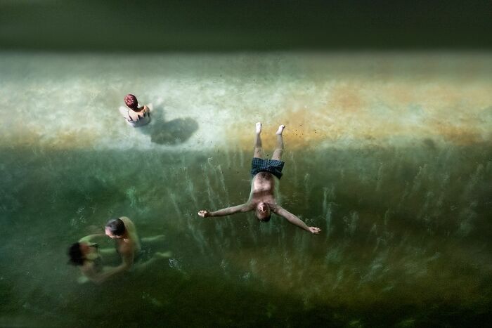147 Stunning Street Photos That Capture Life’s Most Authentic Moments