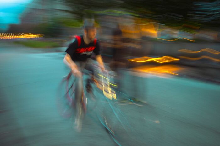 147 Stunning Street Photos That Capture Life’s Most Authentic Moments