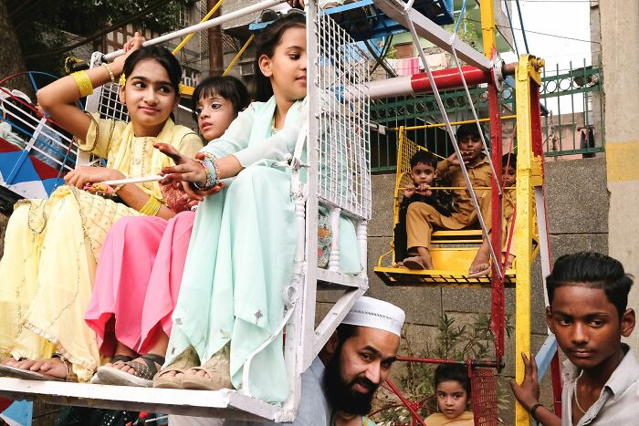 147 Stunning Street Photos That Capture Life’s Most Authentic Moments