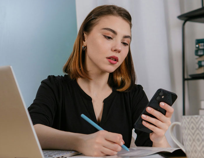 “I Got Fired The Next Day”: 91 Unexpected And Awkward Times People Saw Something They Weren’t Supposed To