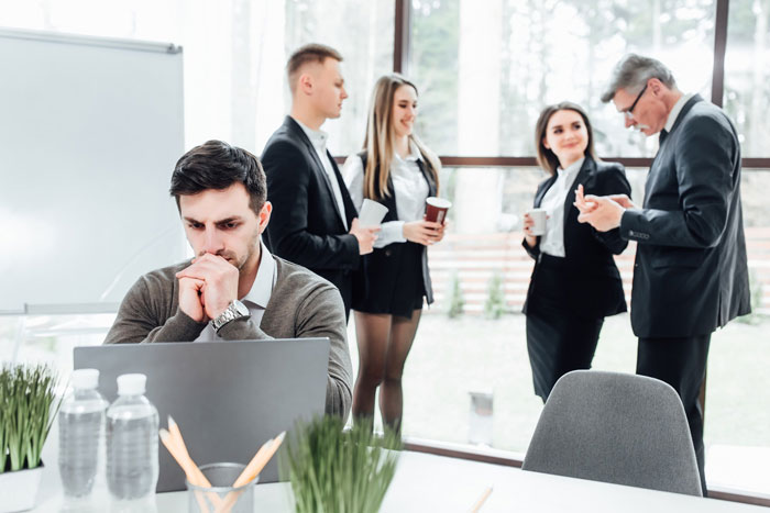 Office Bully Always Mocks Quiet Coworker, They Shut Him Up By Threatening To Reveal His Secret