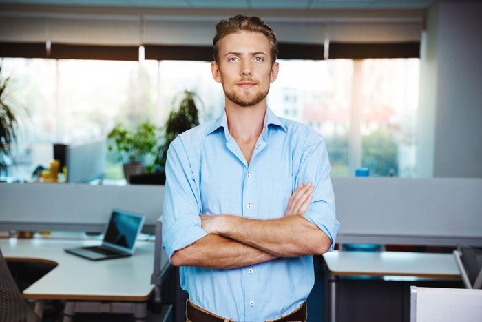 Office Bully Always Mocks Quiet Coworker, They Shut Him Up By Threatening To Reveal His Secret