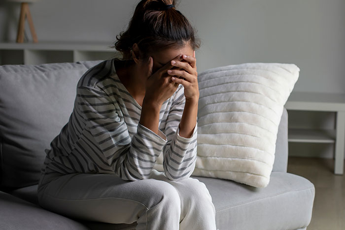Woman&#8217;s Health Declines Every Time Her Boyfriend Brings Her Food, And Her Worst Suspicion Comes True