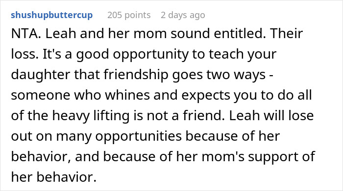 Woman Refuses To Miss The Show She Booked For Her And Daughter Because Daughter’s Friend Got Bored