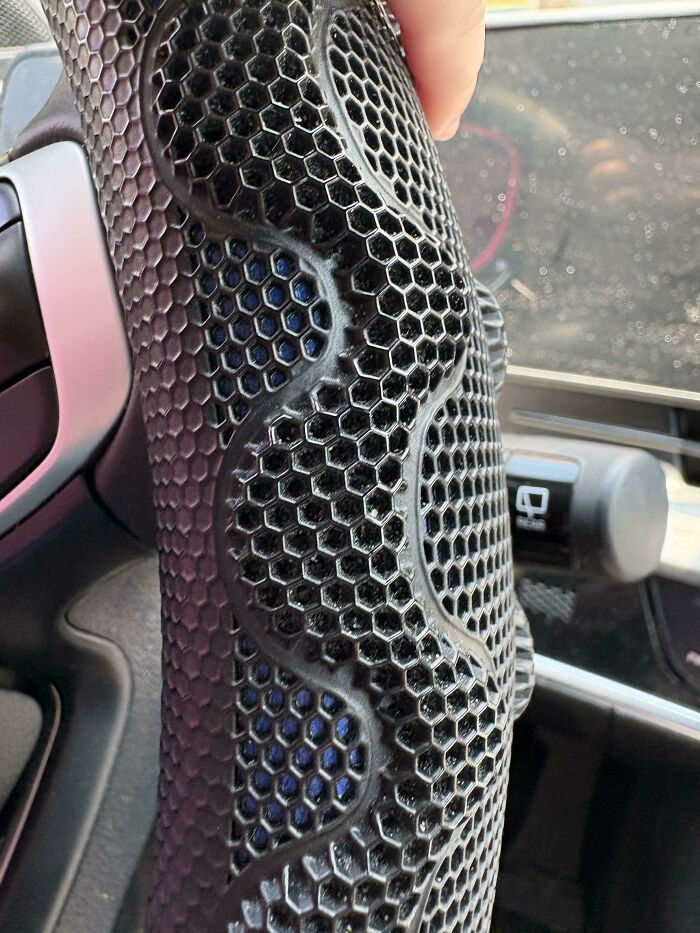 80 Pics That Are Weirdly Uncomfortable Even If You Don’t Suffer From Trypophobia (New Pics)