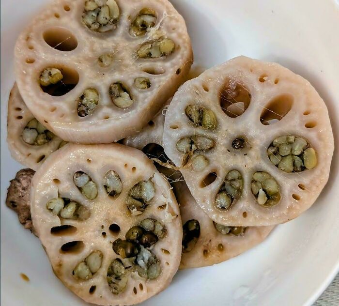80 Pics That Are Weirdly Uncomfortable Even If You Don’t Suffer From Trypophobia (New Pics)