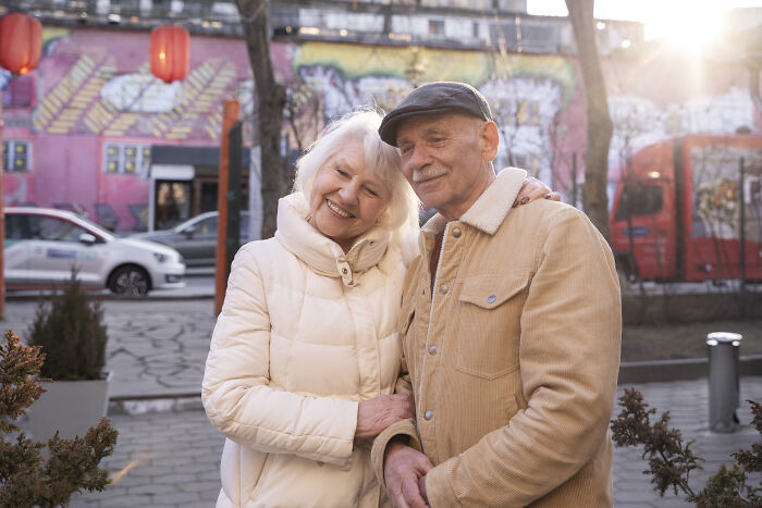 52 Of The Best And Worst Things Bilinguals Heard Someone Say When They Thought Nobody Would Understand Them