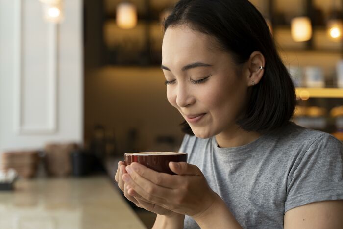 52 Of The Best And Worst Things Bilinguals Heard Someone Say When They Thought Nobody Would Understand Them