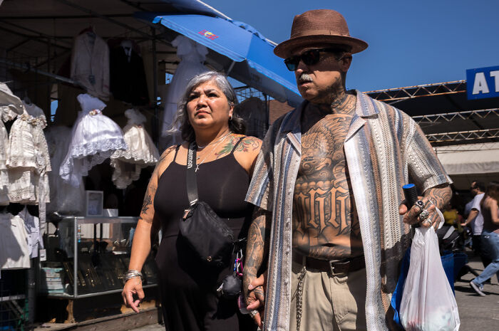 Photographer Shows The Funny, Awkward, And Totally Human Side Of City Life (60 Pics)
