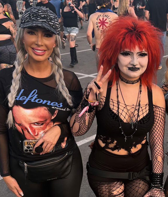 &#8220;Hard No&#8221;: Farrah Abraham Called Out For Letting Her 16-Year-Old Daughter Get A Pelvic Tattoo