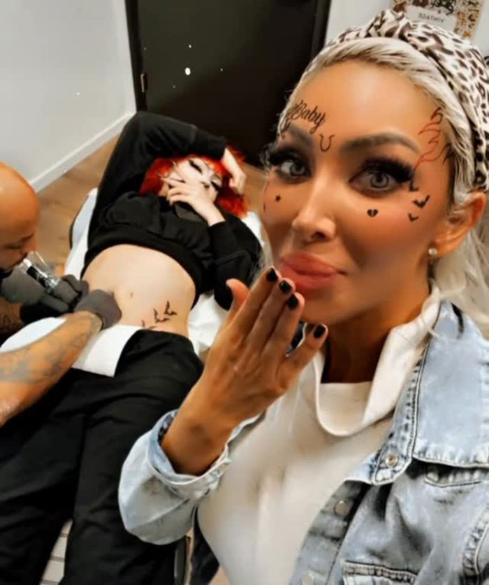 &#8220;Hard No&#8221;: Farrah Abraham Called Out For Letting Her 16-Year-Old Daughter Get A Pelvic Tattoo