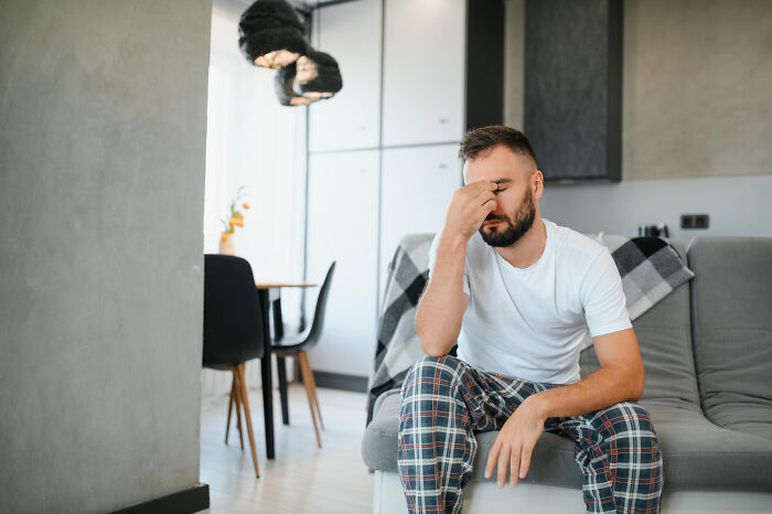 Hubby Slams Pregnant Wife For “Complaining” About Running Their Whole Household With No Help