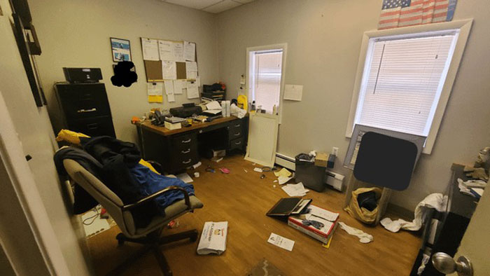Office Remains Sealed After Worker Passes Away, New Employee Gets The Cleaning Honors After 7 Years