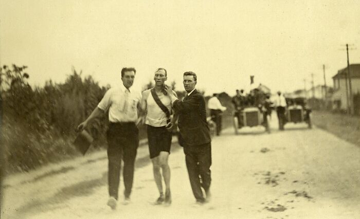 63 Of The Silliest Events That Happened Throughout History