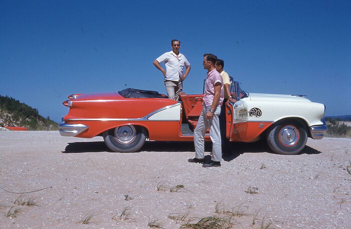 91 Vacation Pics From A Time When Cell Phones Didn’t Have Cameras