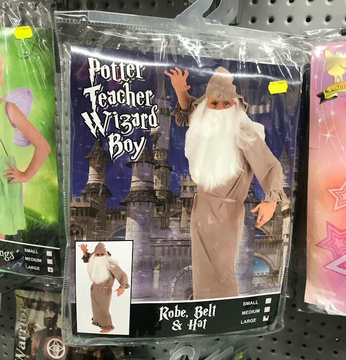 People Are Sharing 71 Of The Funniest Off-Brand Halloween Costumes They’ve Found (New Pics)