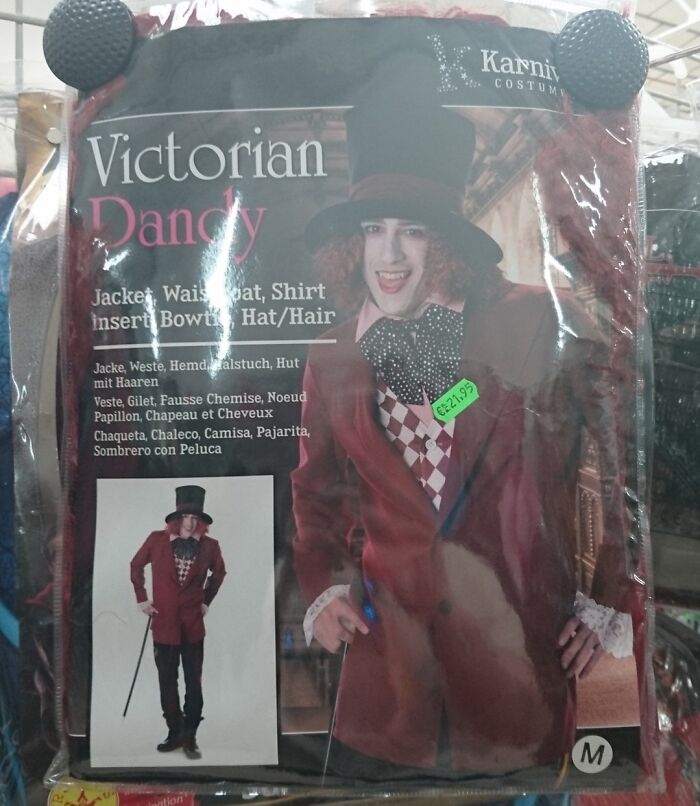 People Are Sharing 71 Of The Funniest Off-Brand Halloween Costumes They’ve Found (New Pics)
