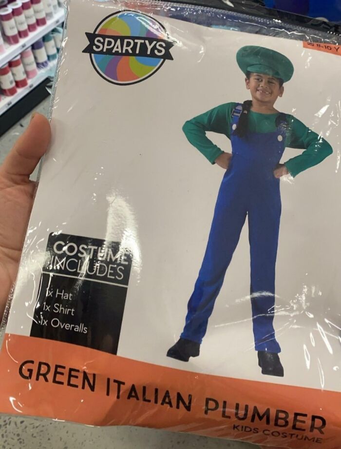 People Are Sharing 71 Of The Funniest Off-Brand Halloween Costumes They’ve Found (New Pics)