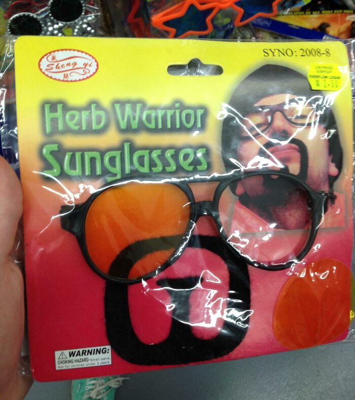People Are Sharing 71 Of The Funniest Off-Brand Halloween Costumes They’ve Found (New Pics)