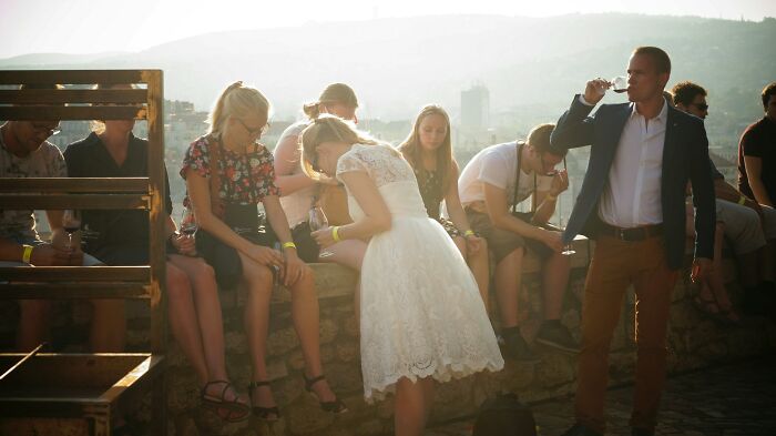 From Bad Decisions To Hilarious Fails: 43 Drunk Fumbles People Confessed To