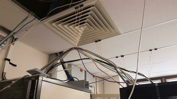 &#8220;Can I Solder It Back Together?&#8221;: 102 Painful Pics Of People Handling Electronics The Wrong Way