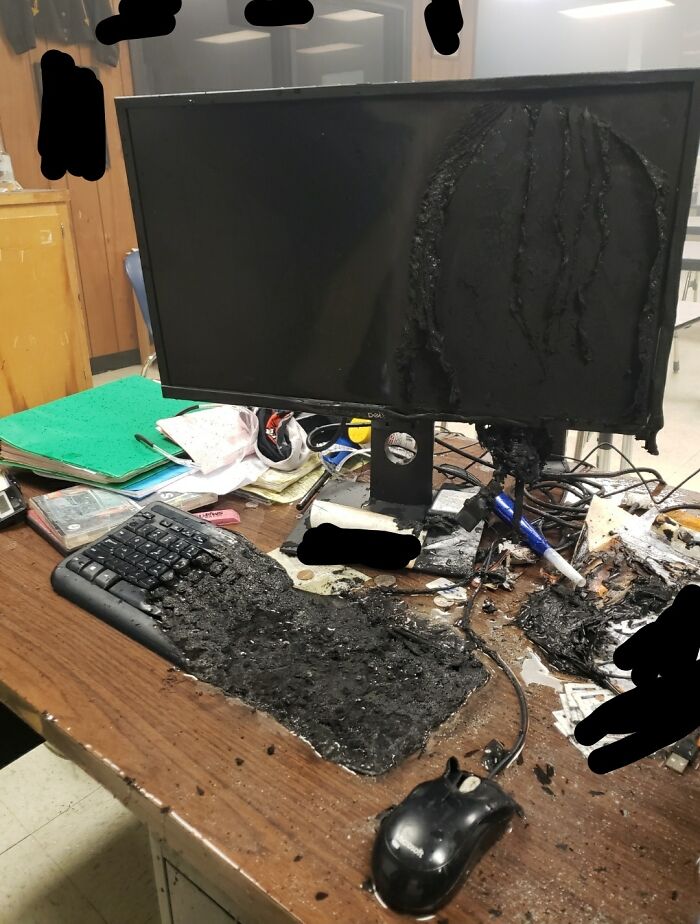 &#8220;Can I Solder It Back Together?&#8221;: 102 Painful Pics Of People Handling Electronics The Wrong Way