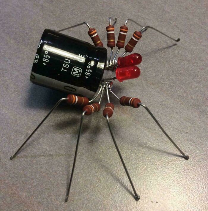 &#8220;Can I Solder It Back Together?&#8221;: 102 Painful Pics Of People Handling Electronics The Wrong Way