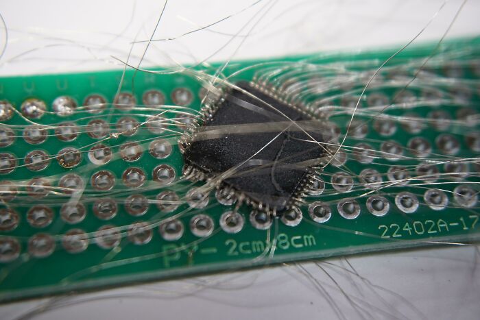 &#8220;Can I Solder It Back Together?&#8221;: 102 Painful Pics Of People Handling Electronics The Wrong Way