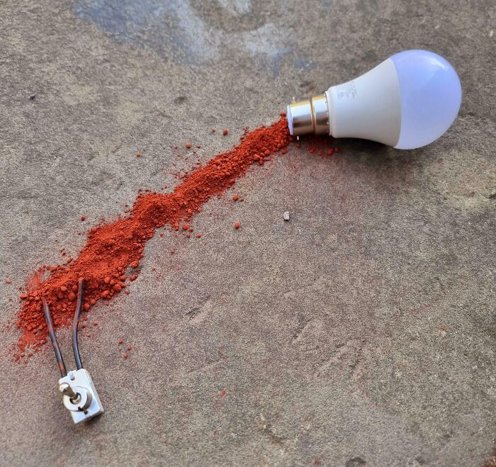 &#8220;Can I Solder It Back Together?&#8221;: 102 Painful Pics Of People Handling Electronics The Wrong Way