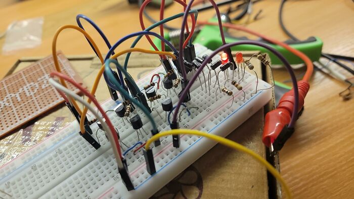 &#8220;Can I Solder It Back Together?&#8221;: 102 Painful Pics Of People Handling Electronics The Wrong Way
