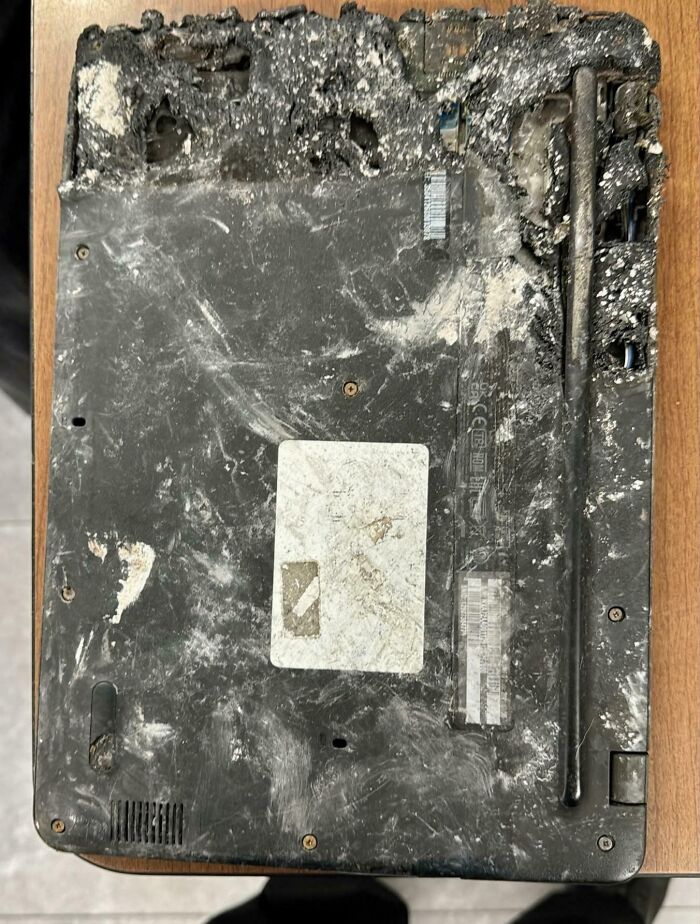 &#8220;Can I Solder It Back Together?&#8221;: 102 Painful Pics Of People Handling Electronics The Wrong Way