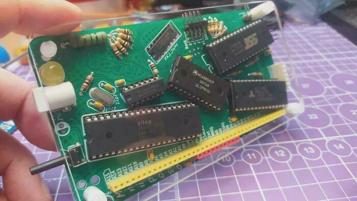 &#8220;Can I Solder It Back Together?&#8221;: 102 Painful Pics Of People Handling Electronics The Wrong Way