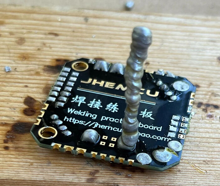 &#8220;Can I Solder It Back Together?&#8221;: 102 Painful Pics Of People Handling Electronics The Wrong Way