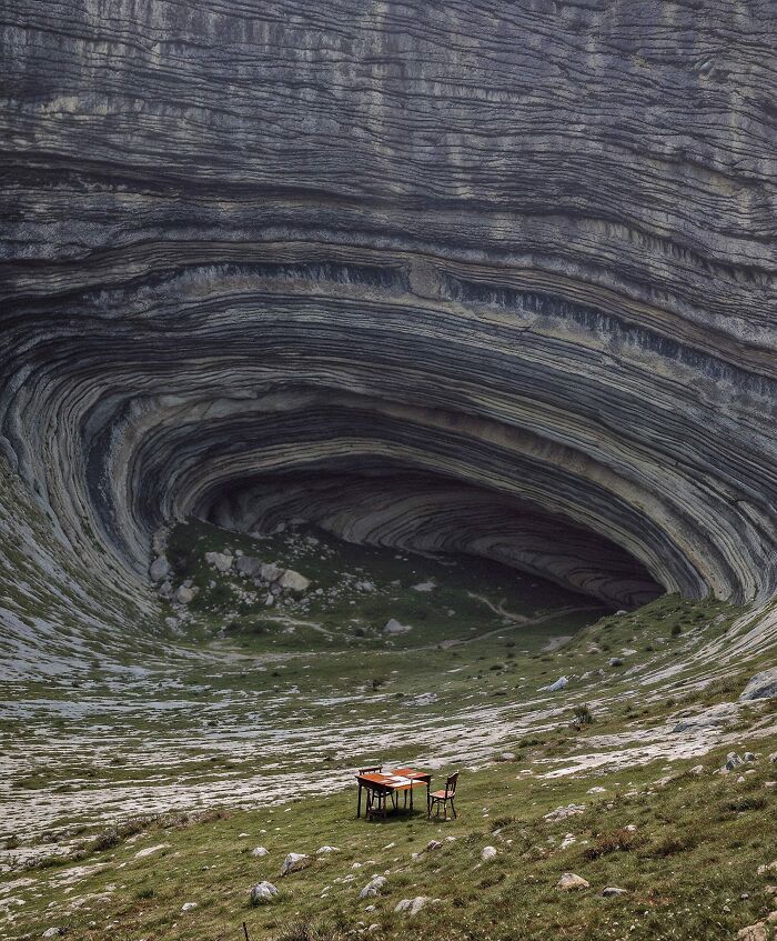 “Bro Lives In A Truman Show”: 81 Beautiful Yet Unnerving Liminal Spaces You Can’t Stop Looking At