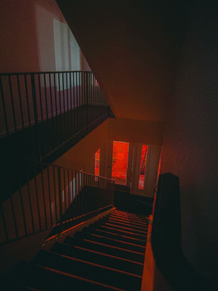 “Bro Lives In A Truman Show”: 81 Beautiful Yet Unnerving Liminal Spaces You Can’t Stop Looking At